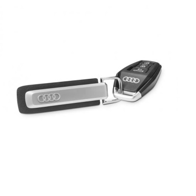 Брелок Audi Keychain - Q8 Metal Valcona Leather  3182501600